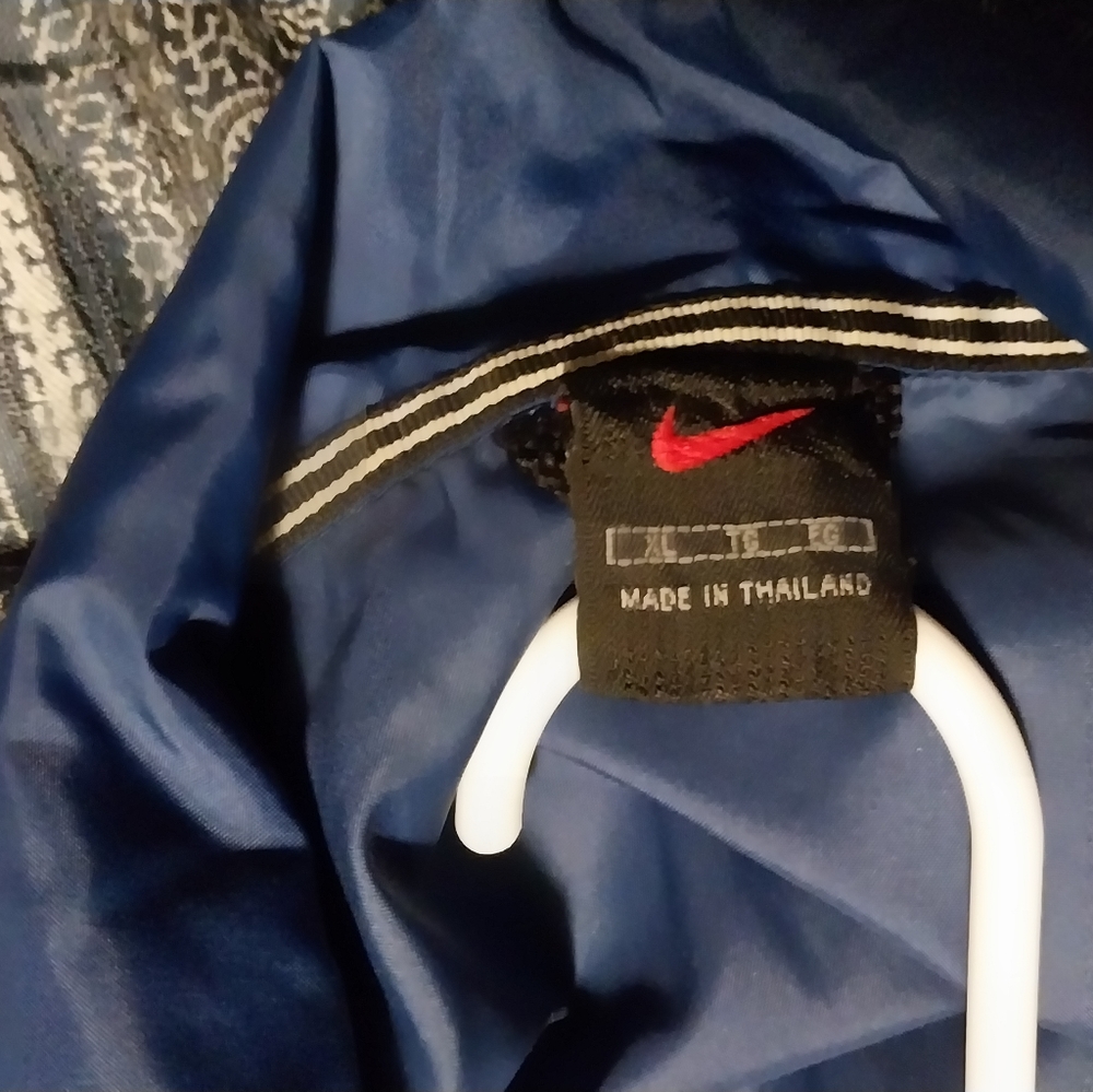 Upcycled jacket - Picture 3 of 3